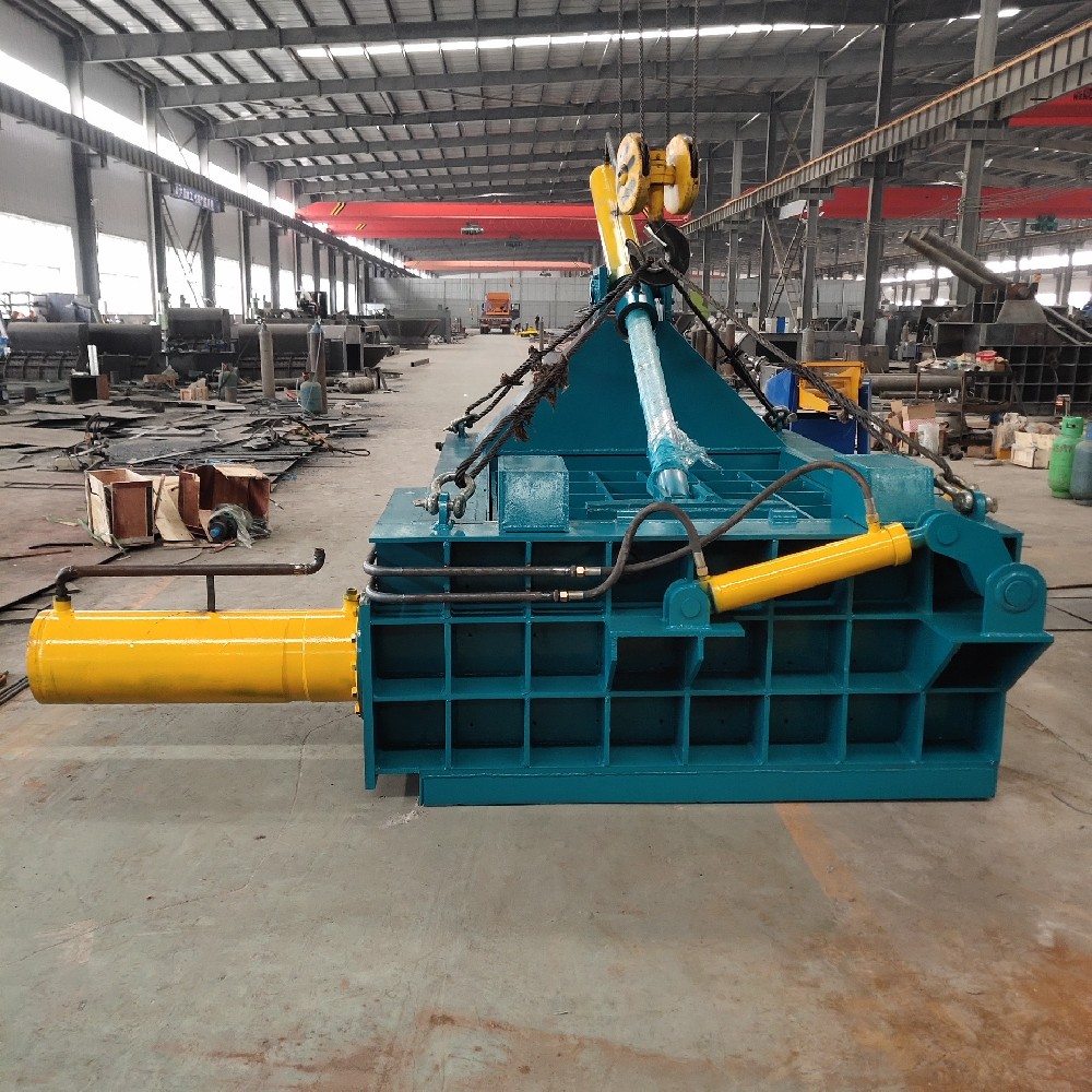 Automatic iron chip briquetting machine